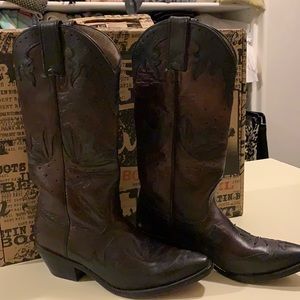 Excellent condition Justin brand boots